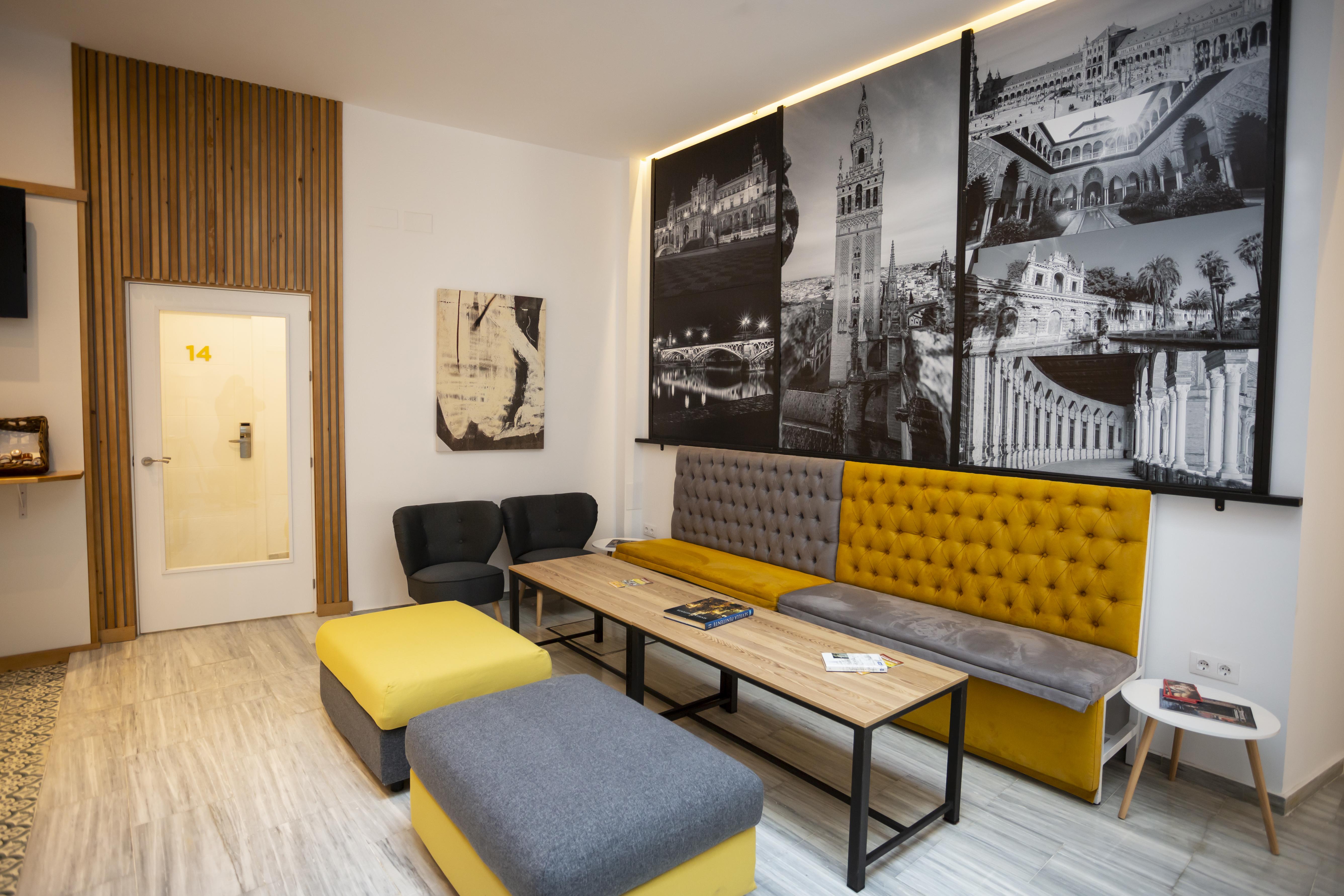 Basic Hotel Sevilla Catedral Luaran gambar
