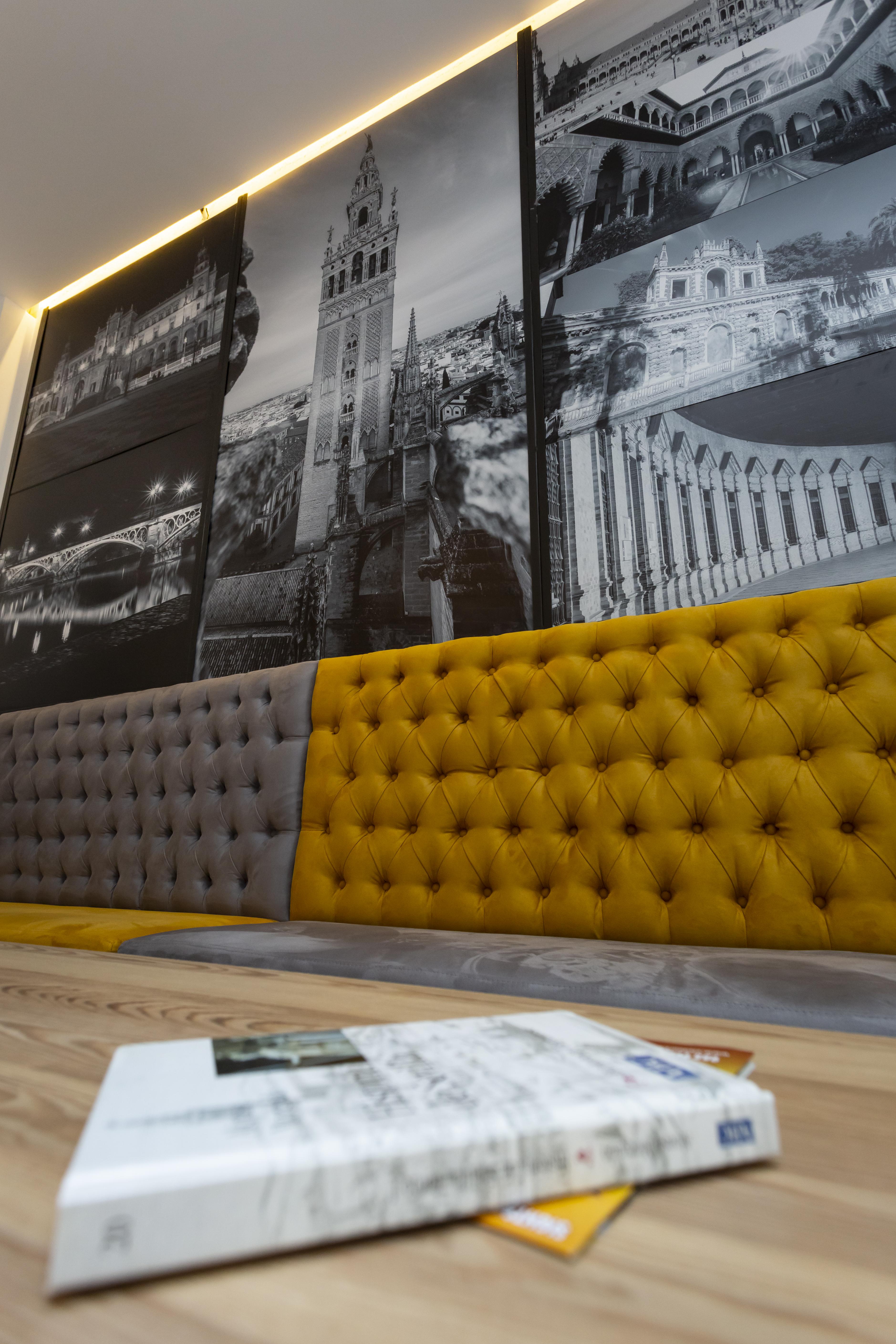 Basic Hotel Sevilla Catedral Luaran gambar