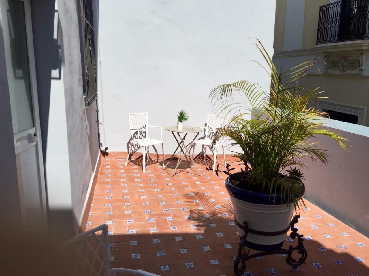 Basic Hotel Sevilla Catedral Luaran gambar