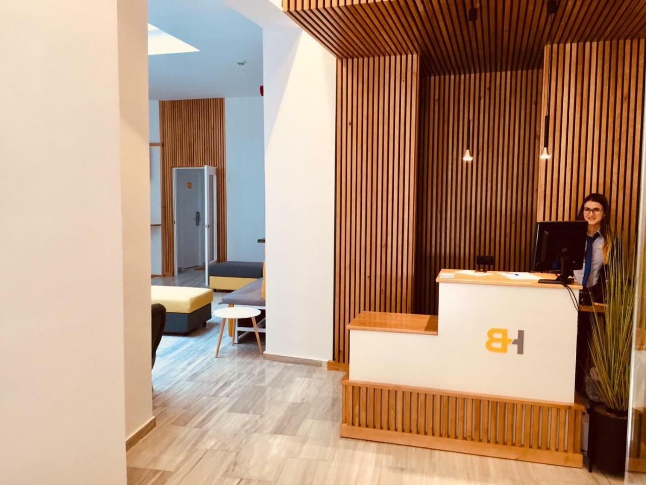 Basic Hotel Sevilla Catedral Luaran gambar