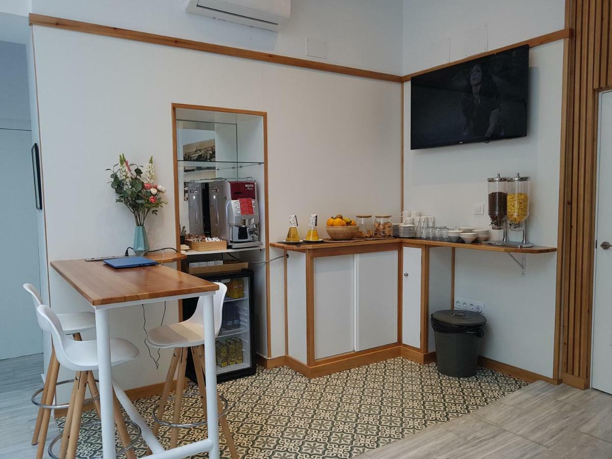 Basic Hotel Sevilla Catedral Luaran gambar